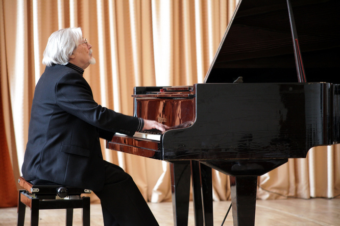 Маэстро Зубковскому — 80